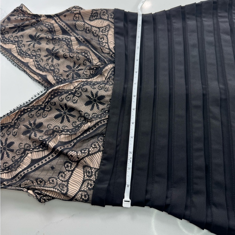 Signature Lana Elegant Black Lace Dress size 6 - Picture 12 of 14